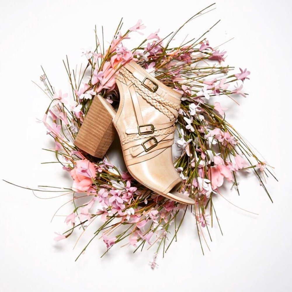 Leather Distressed Strappy Block Heel Shootie - Picture 2 of 6
